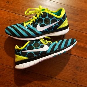 🦋 NEW NIKE FREE RUNNING SHOES🦋